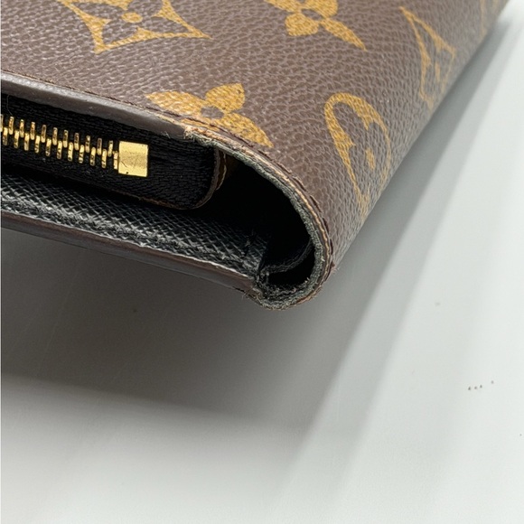 Louis Vuitton Juliette Wallet Reverse Monogram Canvas - Picture 10 of 14